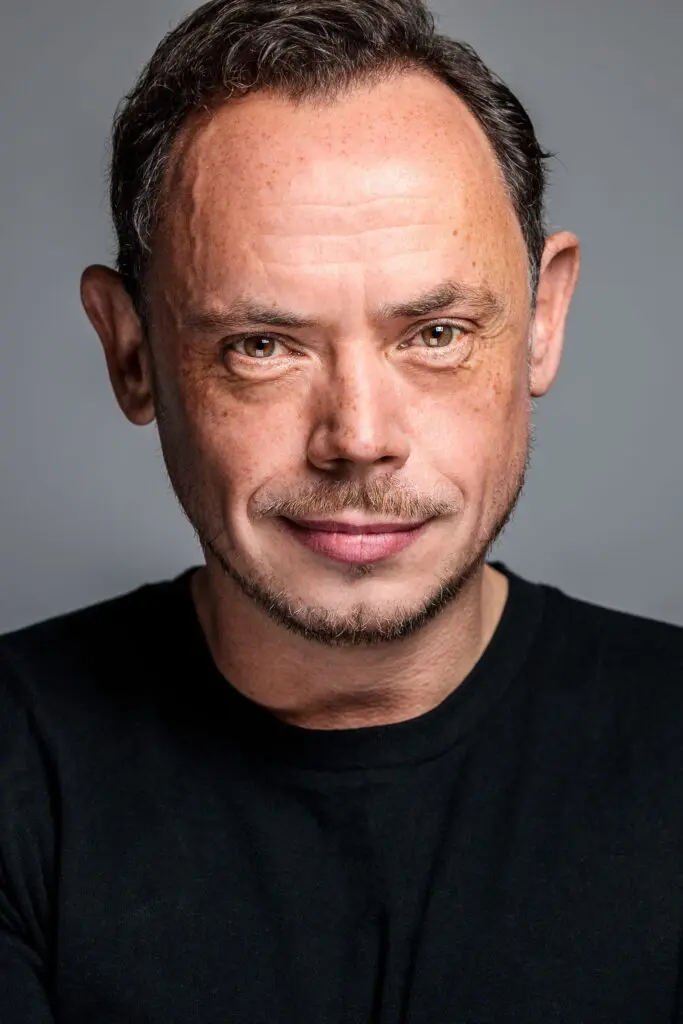 Póster de James Payton