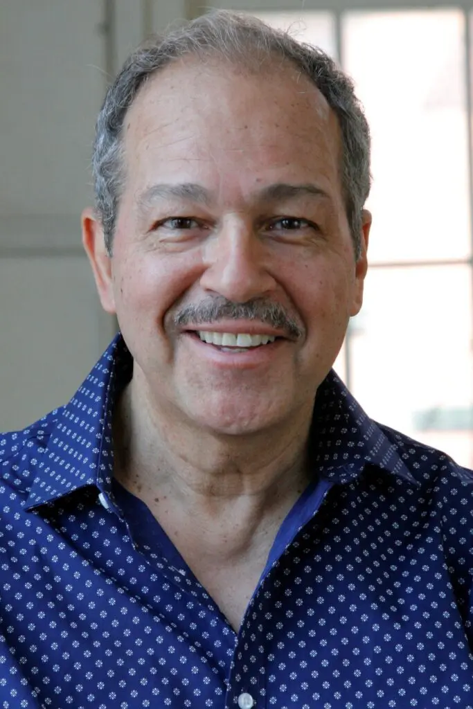 Póster de Gilbert Cruz