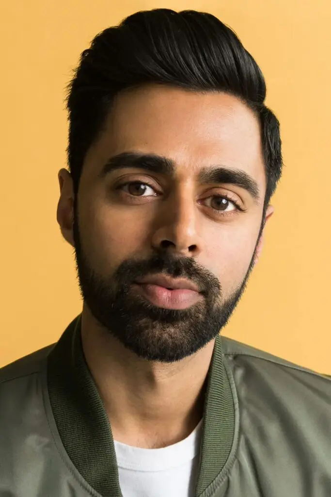 Póster de Hasan Minhaj