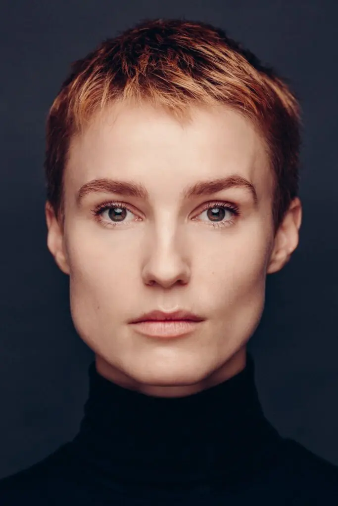 Póster de Amanda Collin