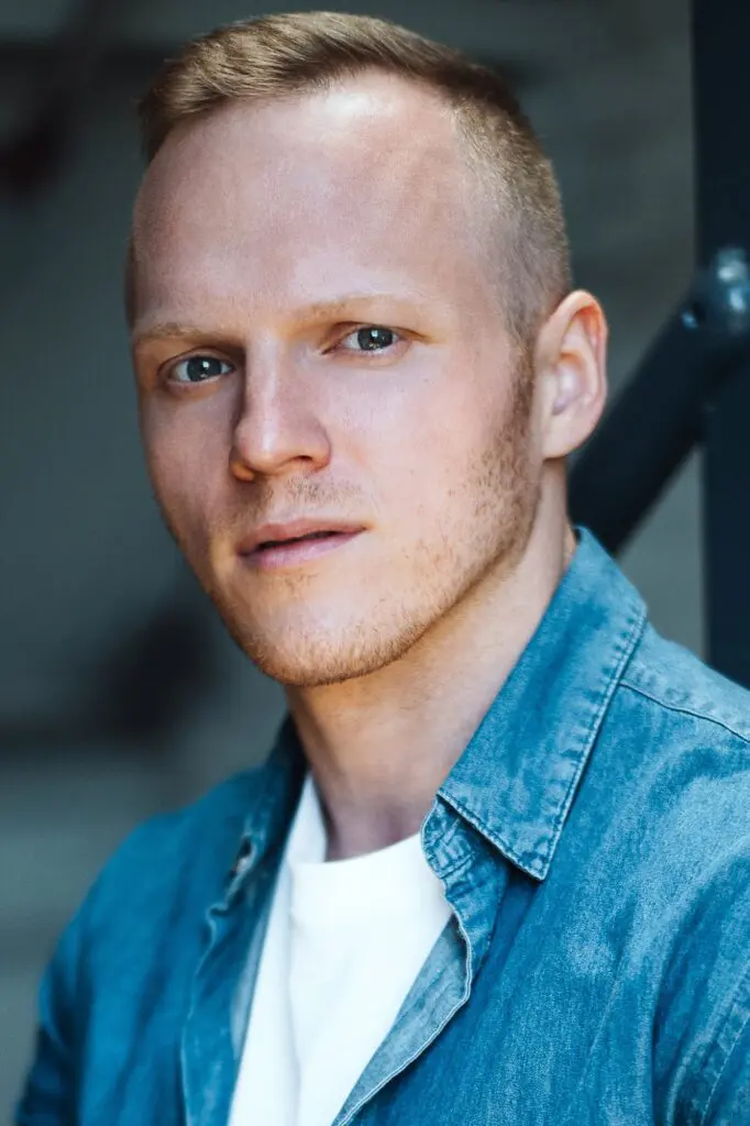 Póster de Brett Bartholomew