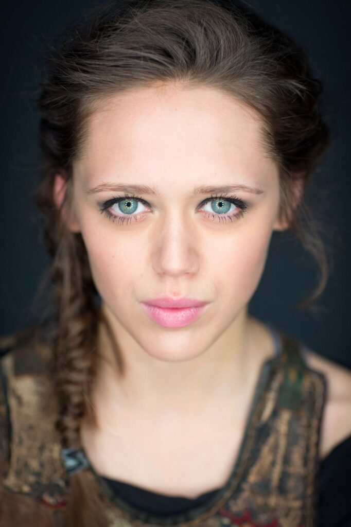 Póster de Daisy Head