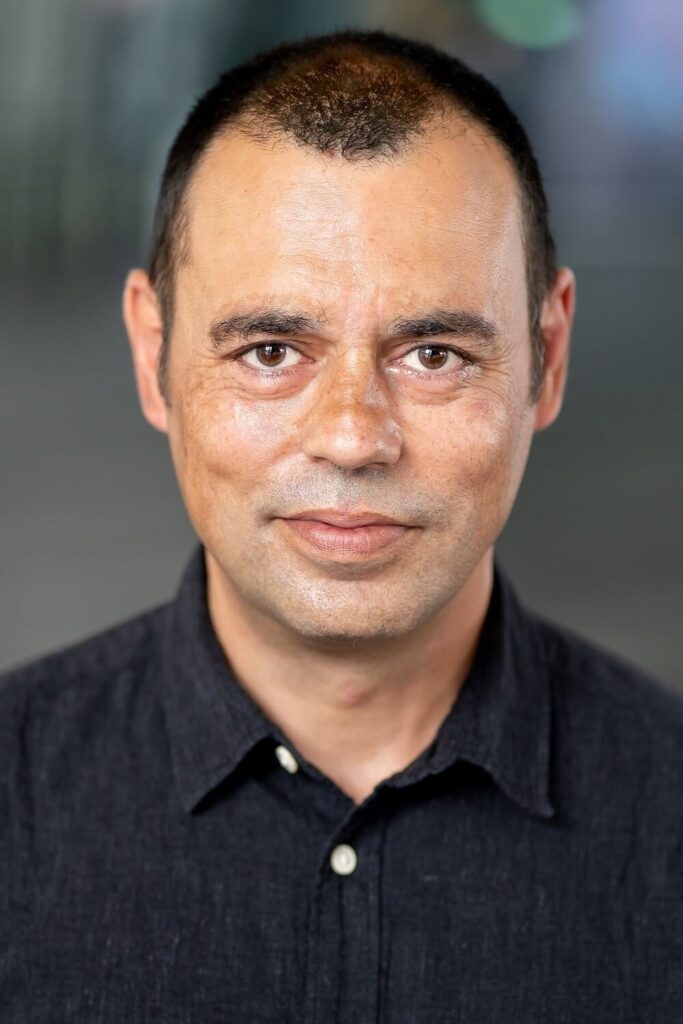 Póster de Emil Marwa