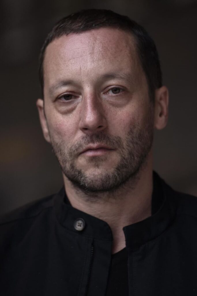Póster de Oliver Broumis