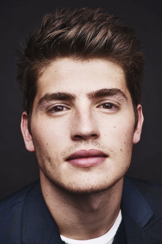 Póster de Gregg Sulkin