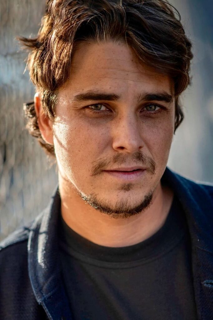 Póster de Taylor Kowalski