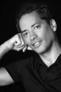 Póster de Raymond Rodriguez