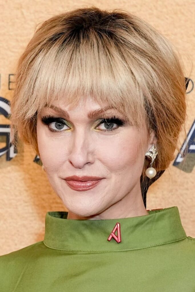 Póster de Jenn Lyon
