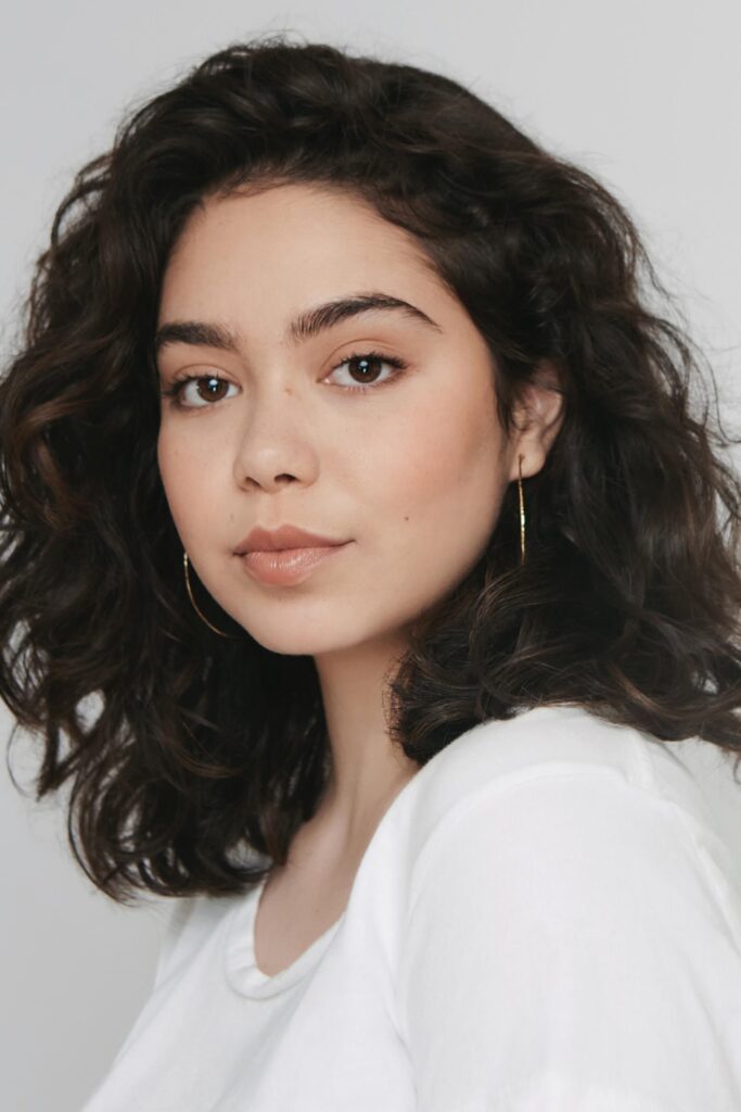 Póster de Auliʻi Cravalho