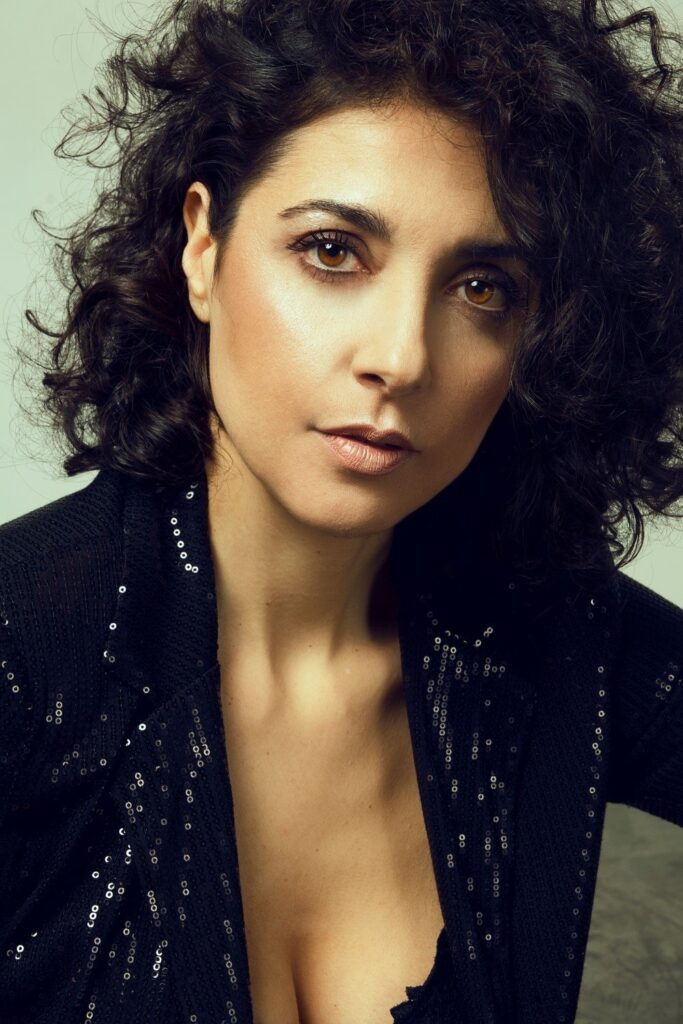 Póster de Almudena León