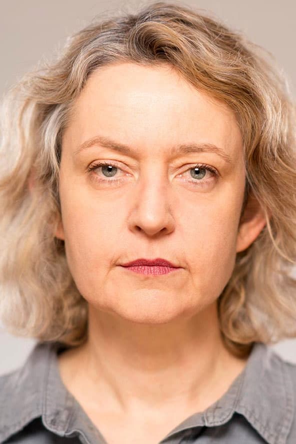 Póster de Lucy Briers