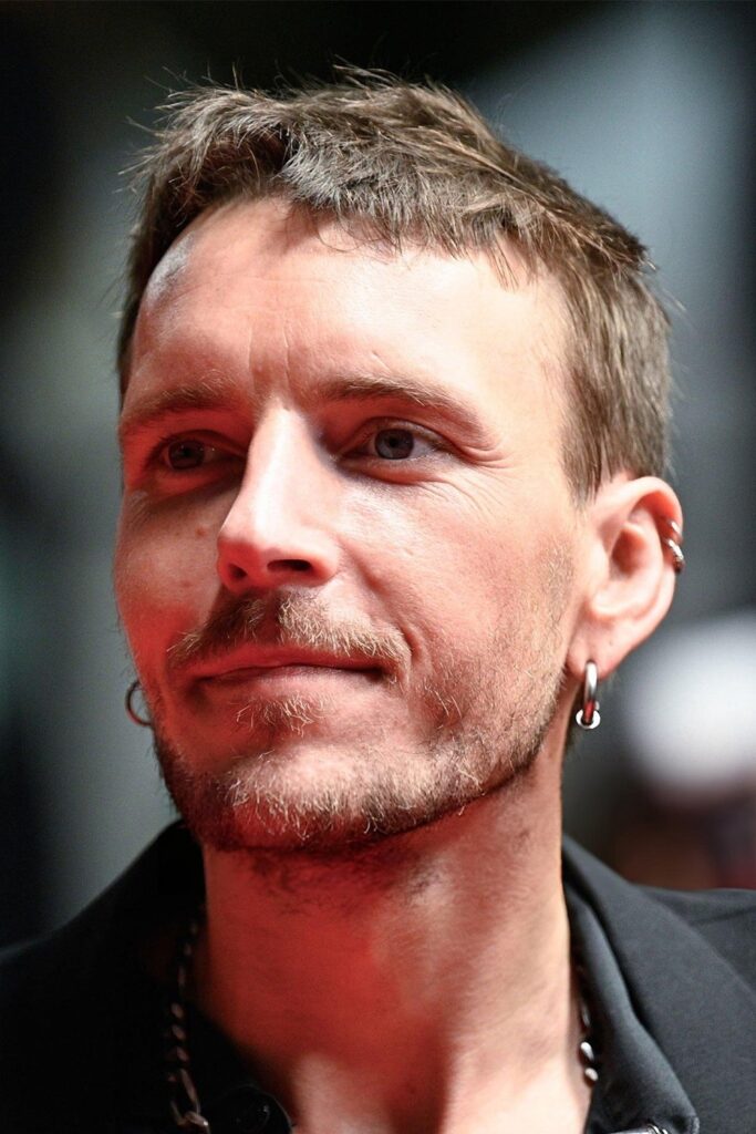 Póster de Joshua Liam Henderson