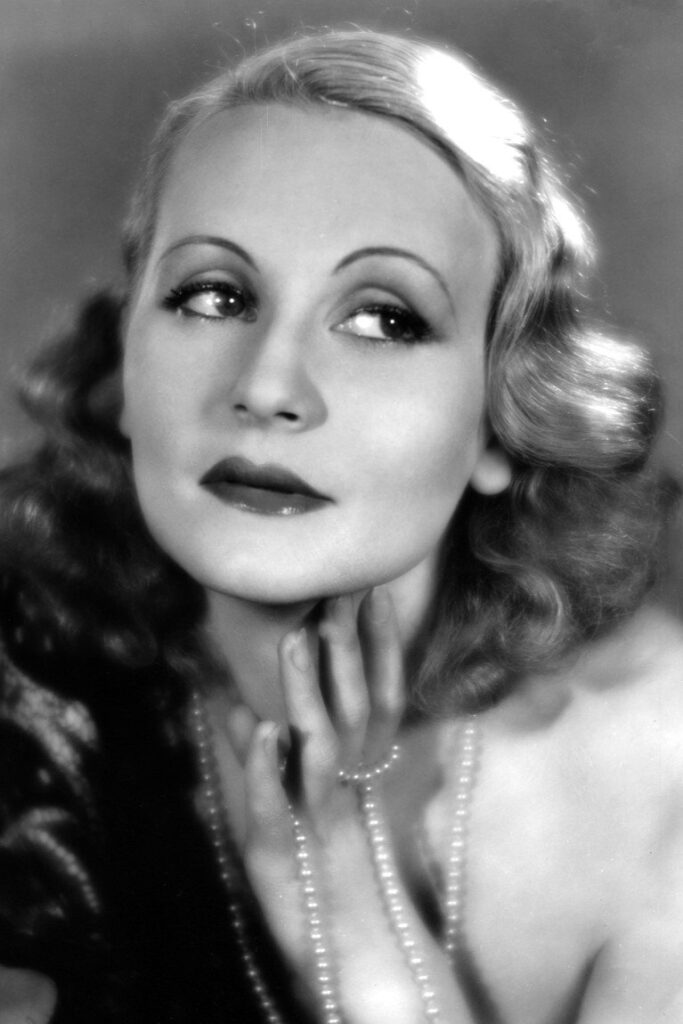 Póster de Geraldine Dvorak