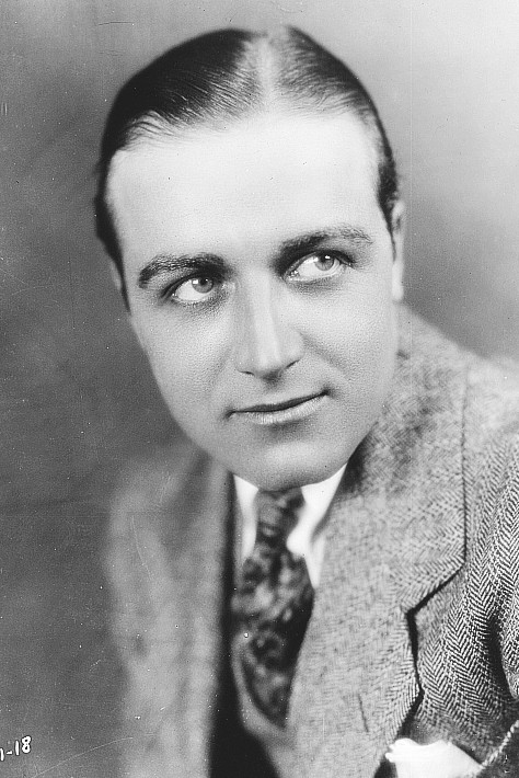 Póster de James Hall