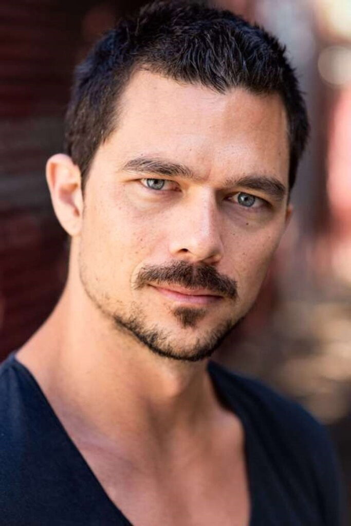 Póster de Luke Arnold