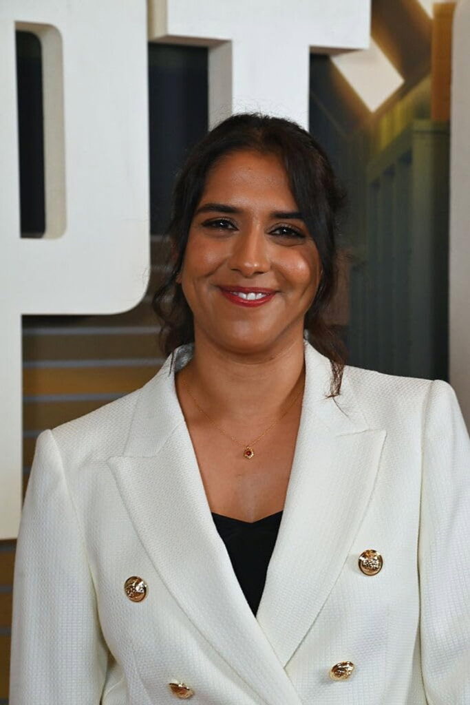 Póster de Chandni Lakhani